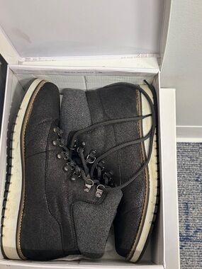 Ladies Black Winter Ankle Boots - Stylish Outdoor Workwear